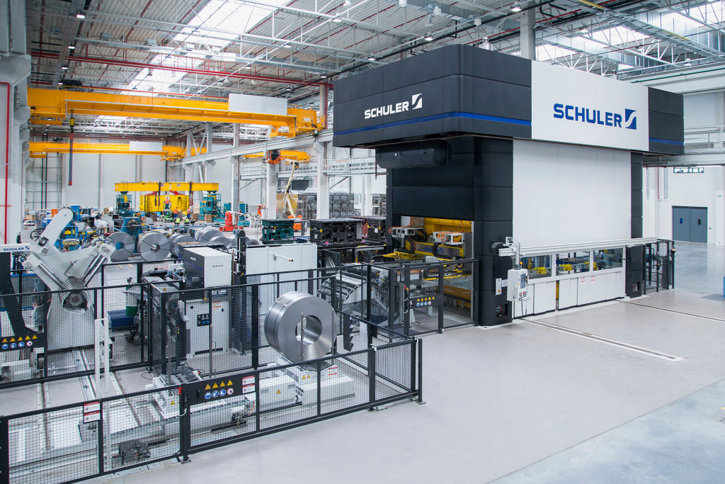 The South Korean company POSCO Group has now ordered a 1,600-ton transfer and progressive press from Schuler. © Schuler
