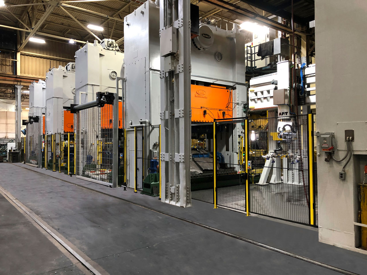 AP&T was tasked with fully automating an existing five-press tandem line at Spartanburg Steel Products Inc.